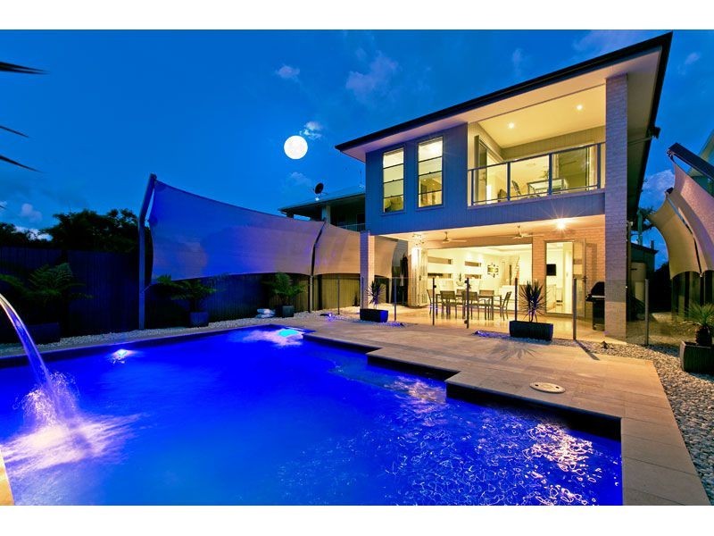 111 Torquay Road, Redland Bay QLD 4165