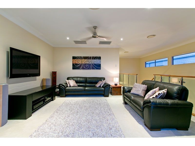 111 Torquay Road, Redland Bay QLD 4165