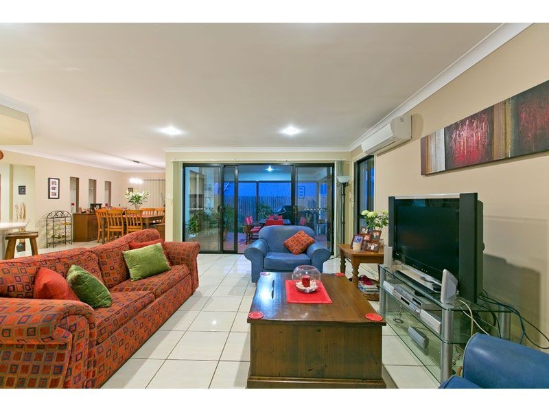 38 Tudar Place, Thornlands QLD 4164