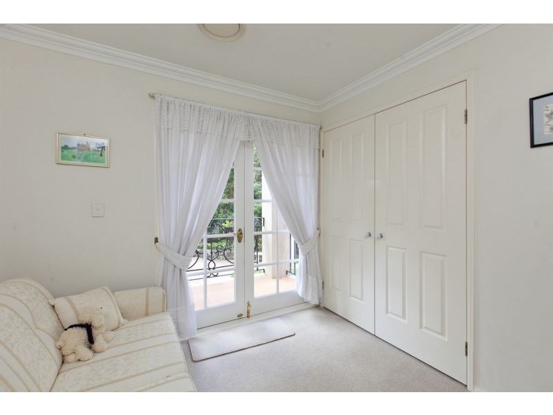 56 Finney Road, Indooroopilly QLD 4068