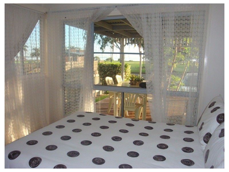 305 Upper Esplanade, Manly QLD 4179