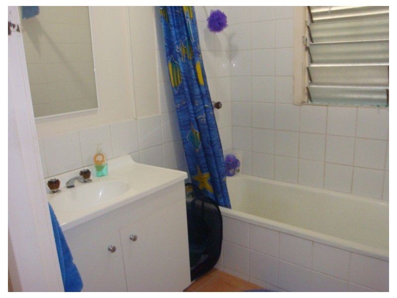 305 Upper Esplanade, Manly QLD 4179