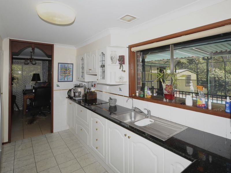 38b Avalon Road, Sheldon QLD 4157