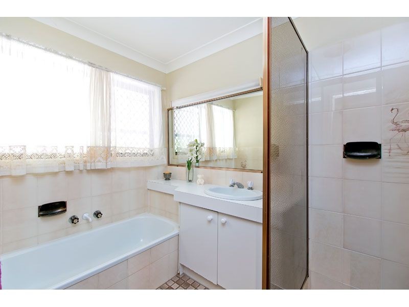 10 Lewisham Court, Birkdale QLD 4159