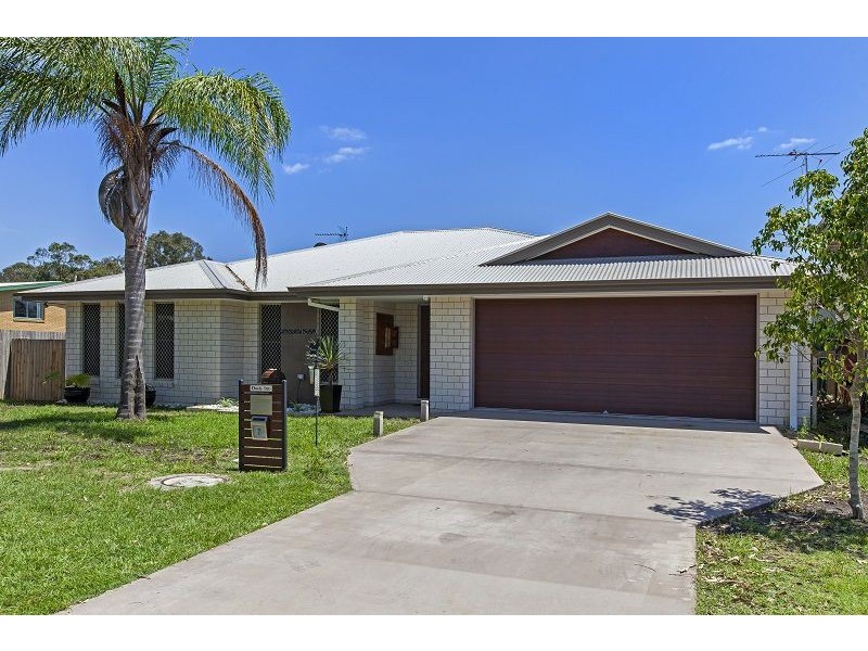 7 Youngs Road, Wynnum West QLD 4178