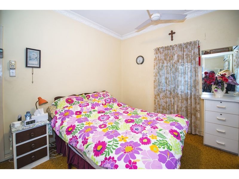 38 Rodney Street, Wynnum West QLD 4178