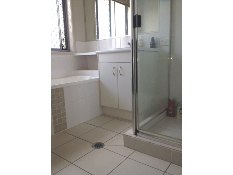 12 Allart Court, Marsden QLD 4132