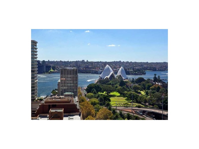 APT 704 THE ASTOR 123 MACQUARIE STREET, Sydney NSW 2000