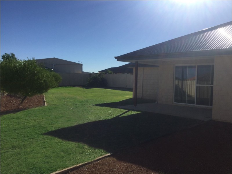 209 Chapman Valley Road, Waggrakine WA 6530