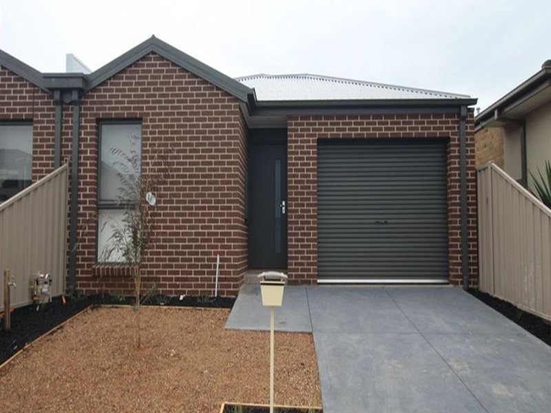 1/7 Sophia Street, Sunshine West VIC 3020