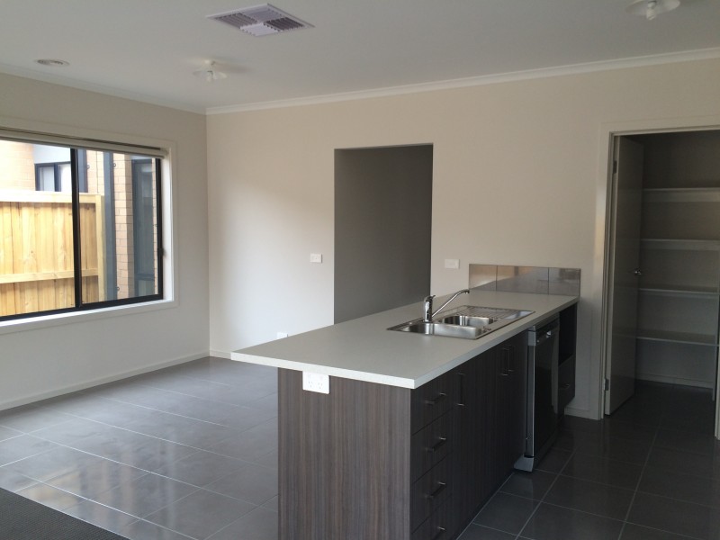 54 Wurrook  Circuit, North Geelong VIC 3215