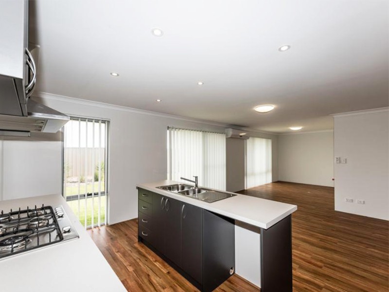 14 Swell Terrace, Glenfield WA 6532