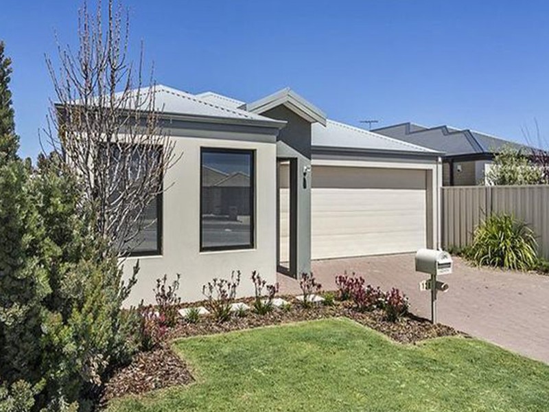 124 Shiraz Boulevard, Pearsall WA 6065