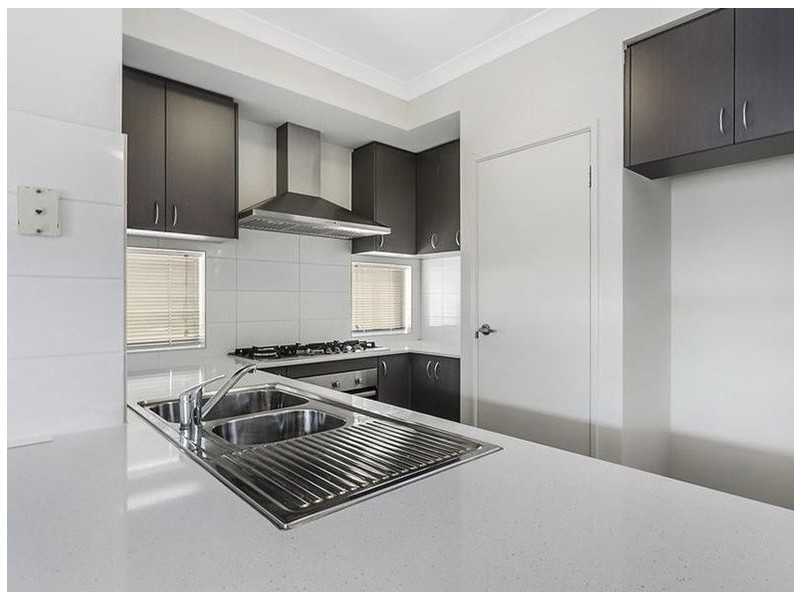 124 Shiraz Boulevard, Pearsall WA 6065