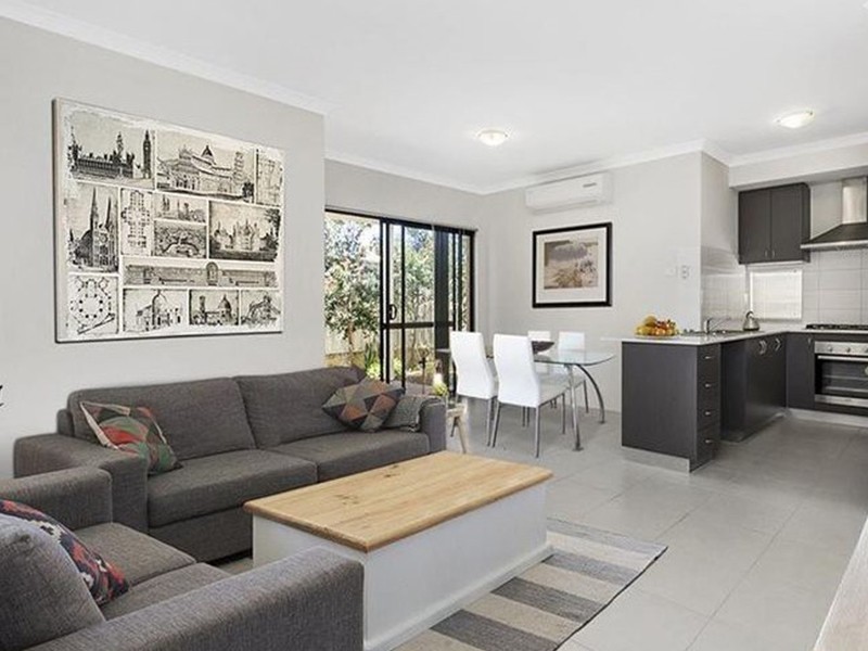 124 Shiraz Boulevard, Pearsall WA 6065