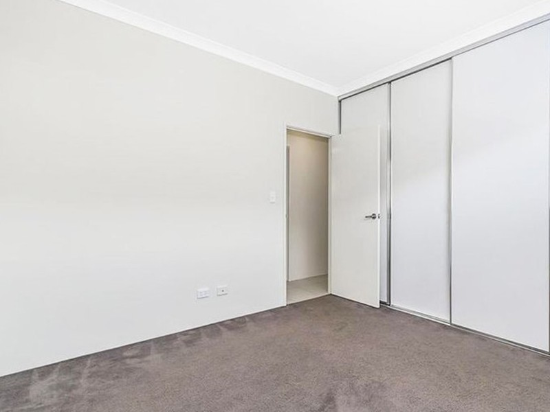 124 Shiraz Boulevard, Pearsall WA 6065