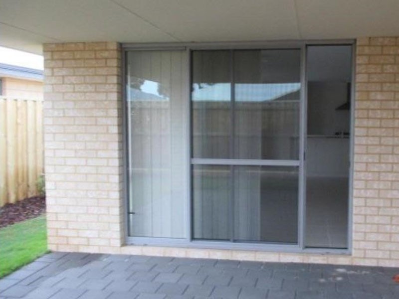 34B Songlark Ramble, Coodanup WA 6210