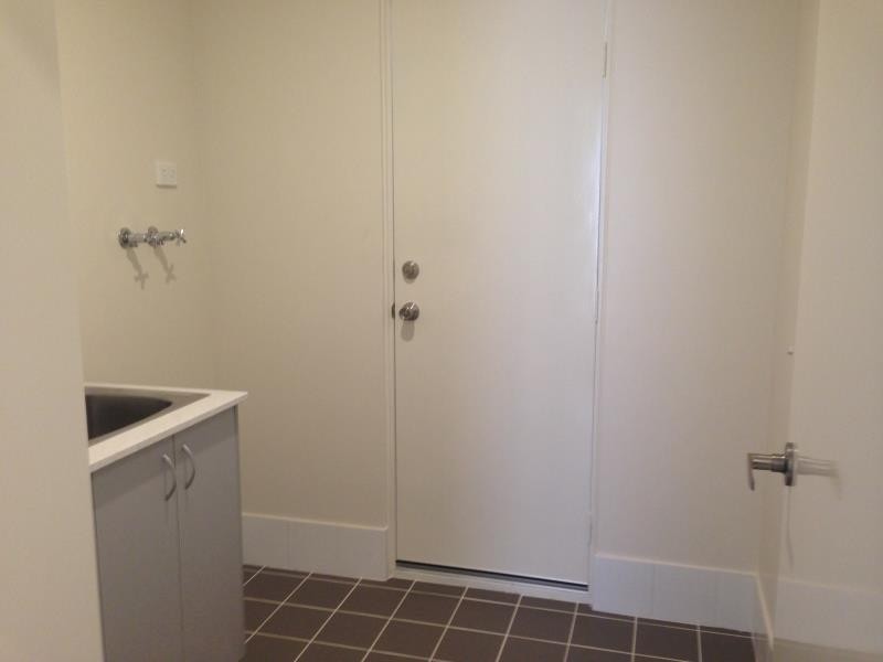 3/228 Landsdale  Road, Landsdale WA 6065