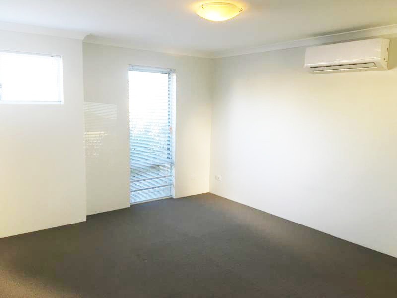 16 Sugarbush Way, Yanchep WA 6035