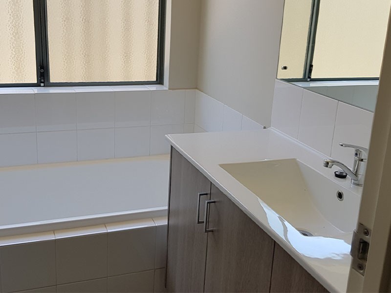 4/8 Locke Street, Carey Park WA 6230