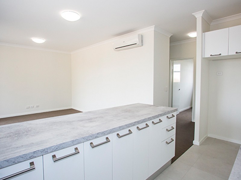 4/21 Harley  Way, Medina WA 6167