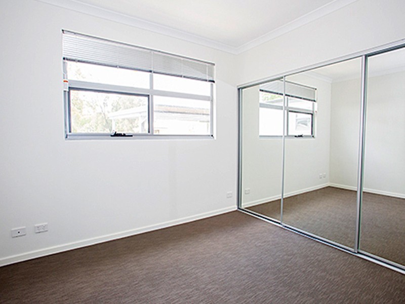 4/21 Harley  Way, Medina WA 6167