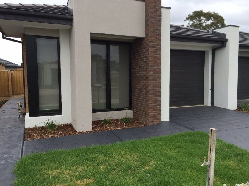 50 Wurrook Circuit, North Geelong VIC 3215