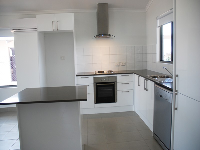 3/2 Tall  Street, Johnston NT 0832
