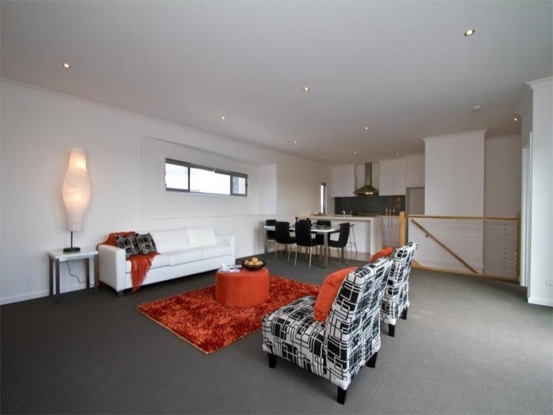 7E Wirth Street, Flora Hill VIC 3550