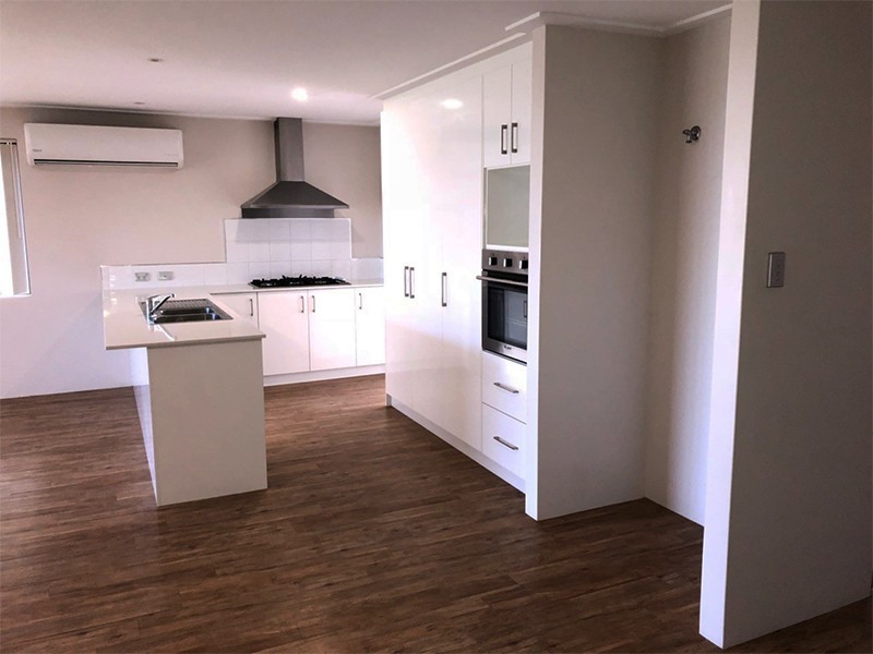 8 Lugger Outlook, Glenfield WA 6532