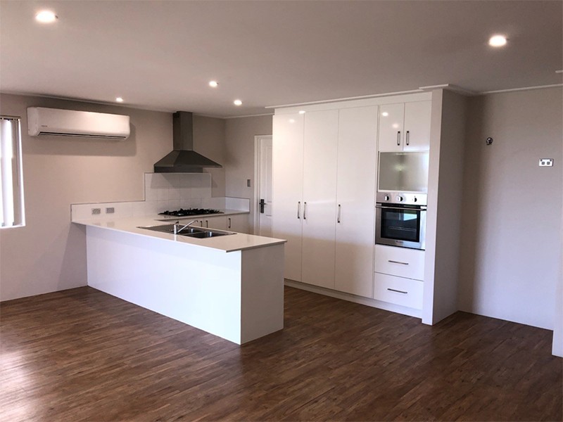 8 Lugger Outlook, Glenfield WA 6532