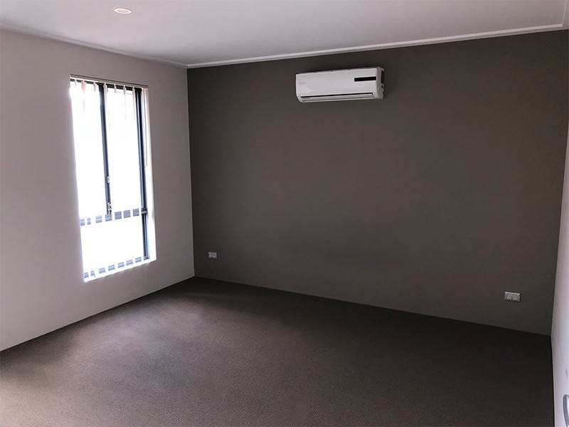8 Lugger Outlook, Glenfield WA 6532