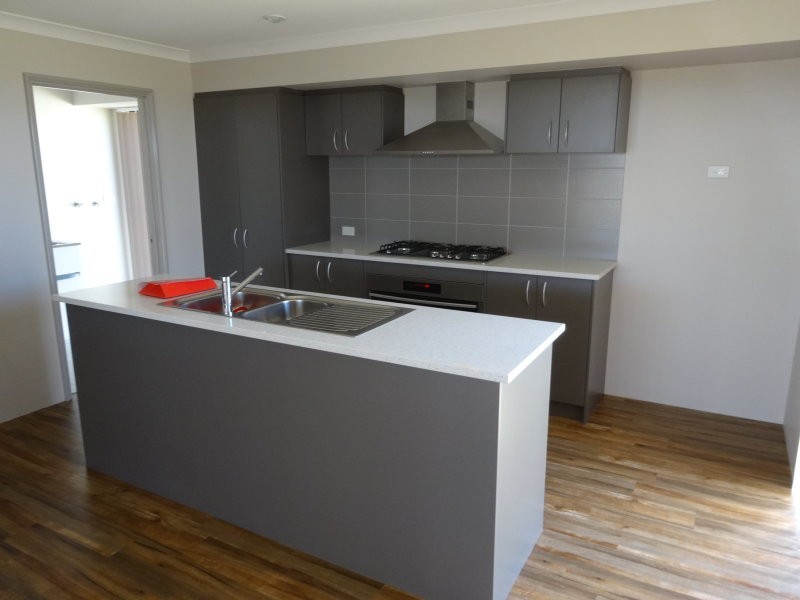 10 Swell Terrace, Glenfield WA 6532