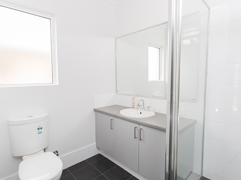 1/4 Quendamia Lane, Mandurah WA 6210