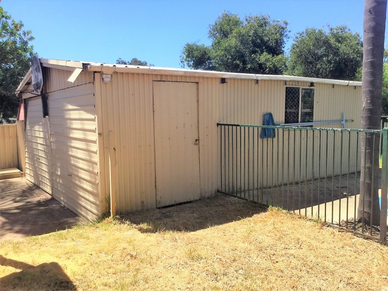 75 Moreing Street, Redcliffe WA 6104