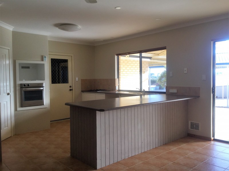 22 Mousehole Crescent, Yanchep WA 6035