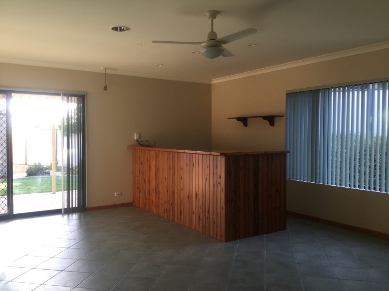 22 Mousehole Crescent, Yanchep WA 6035