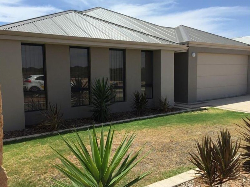 3 Lily Street, Wandina WA 6530