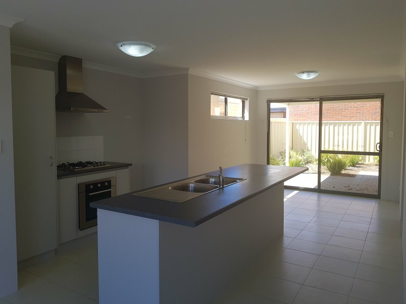 2/20 Binnar Court, Erskine WA 6210