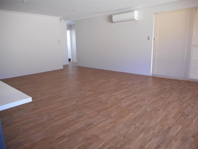 27 Mistral Crescent, Glenfield WA 6532