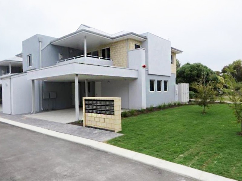 15/38 Lake  Street, Rockingham WA 6168