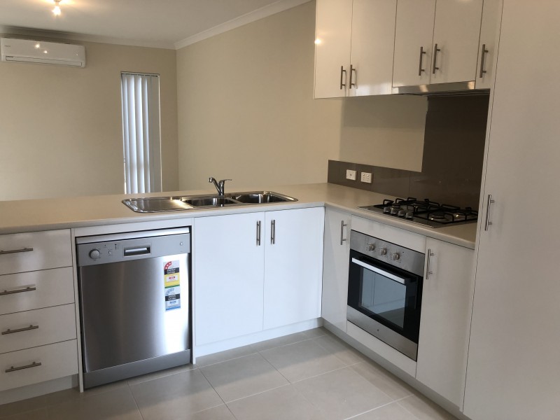 1/80 Dowitcher Loop, Gosnells WA 6110