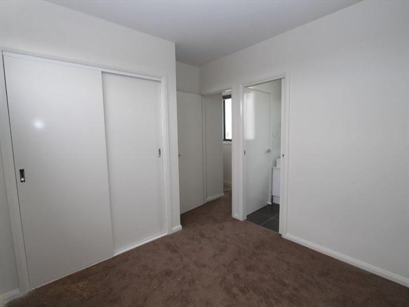 2/1 Carmichael Street, West Footscray VIC 3012