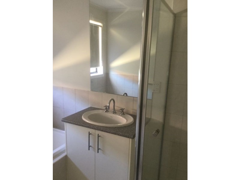 8 Mulberry Lane, White Hills VIC 3550