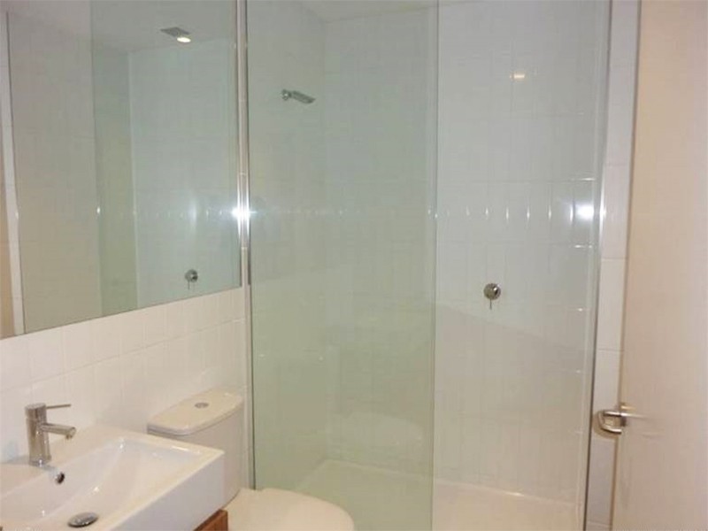 102/247-263 Racecourse Road, Kensington VIC 3031