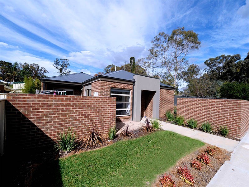 1/210 Retreat  Road, Spring Gully VIC 3550