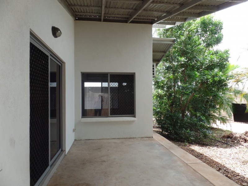 2/2 Tall Street, Johnston NT 0832