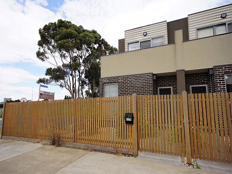 229 Melbourne Road, Rippleside VIC 3215