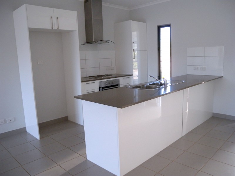 3/10 Damascene  Crescent, Bellamack NT 0832