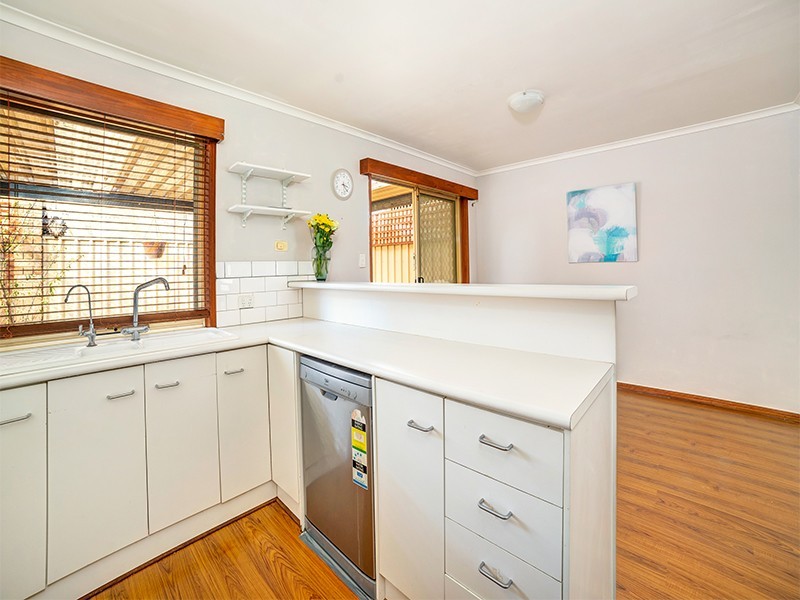 5/9 Yorktown Crescent, Henley Beach South SA 5022